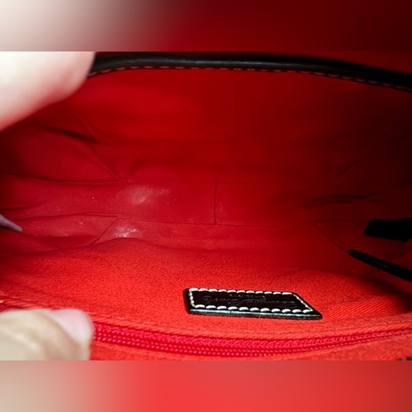 Minnie Bows Vinyl Dooney and Bourke Authentic Disney Parks CB Purse - Picture 6 of 6